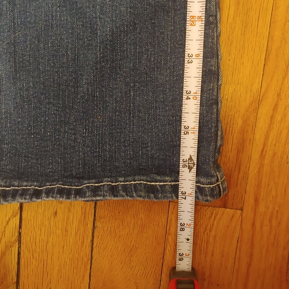 Flare Reign Sandblasted Short Jeans - Picture 6 of 10